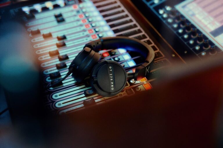 "Beyerdynamic's DT 275 Pro Debuts: Is This the New Must-Have for Studio Engineers?"